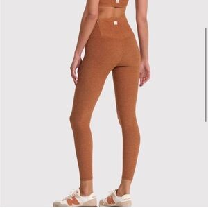 Vuori Tan Elevation Leggings in XS